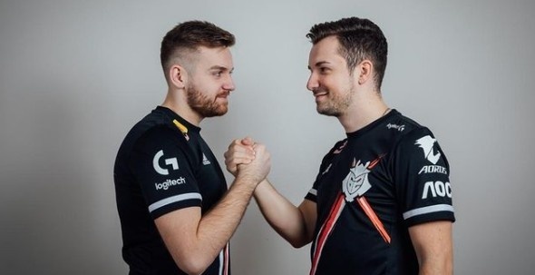 他在弱侧肋 他在弱侧肋