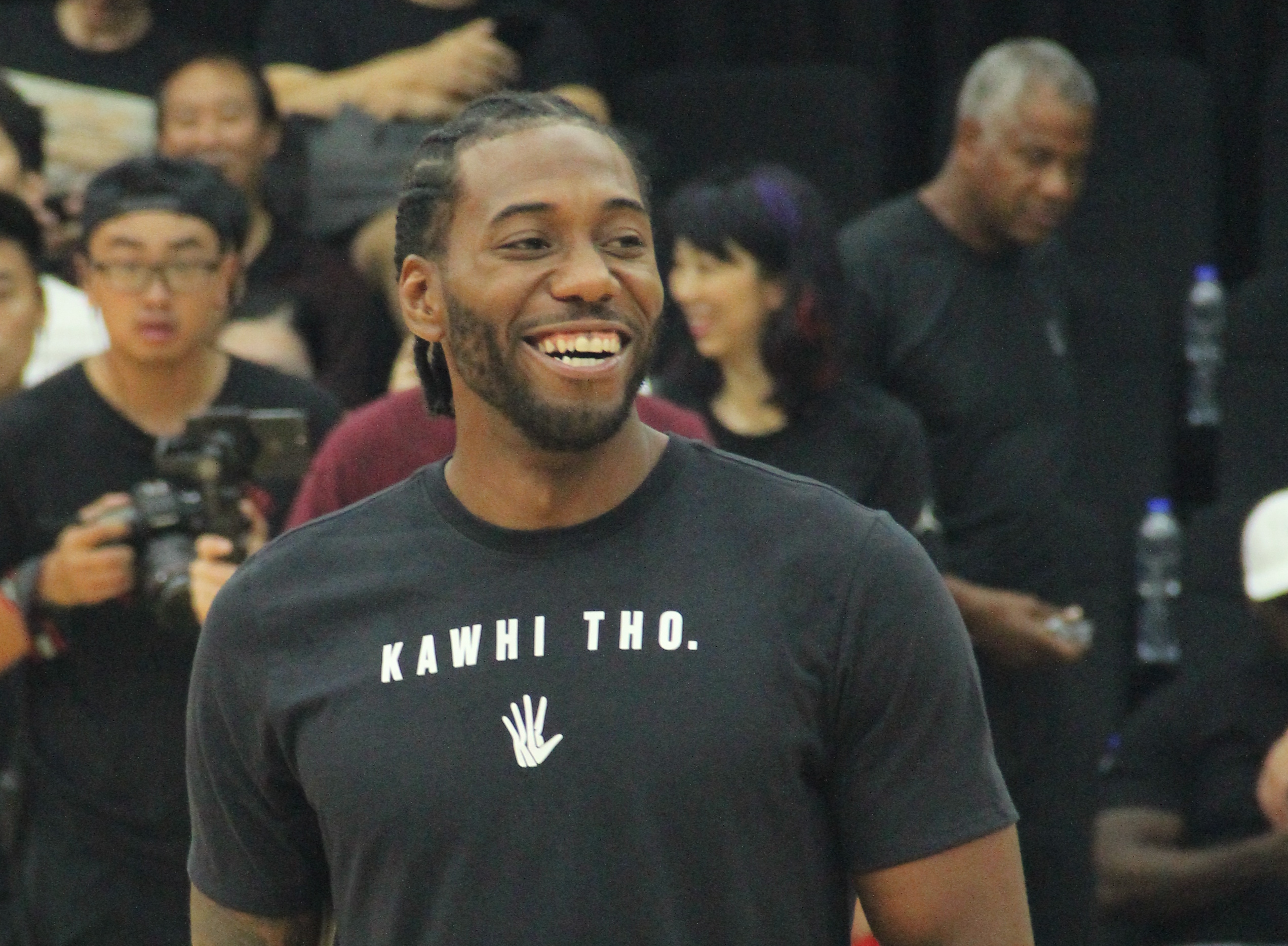 还是将球送 还是将球送